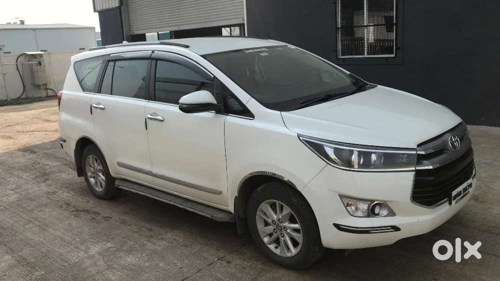 Toyota Innova Crysta 2.4 2017