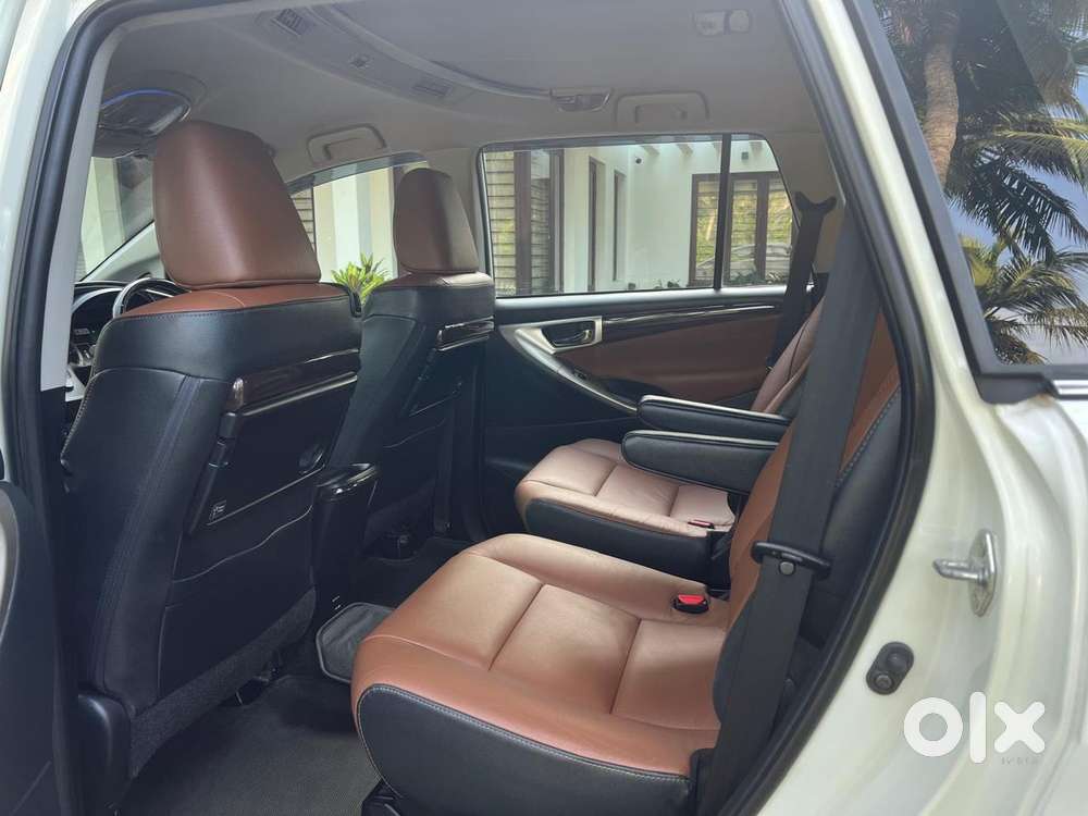 Toyota Innova Crysta 2.8z Automatic, 2018, Diesel