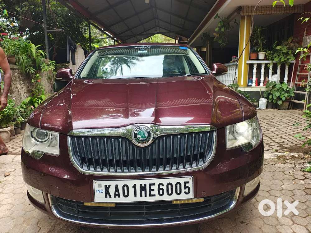 Skoda Superb 2009 Petrol 96000 Km Driven