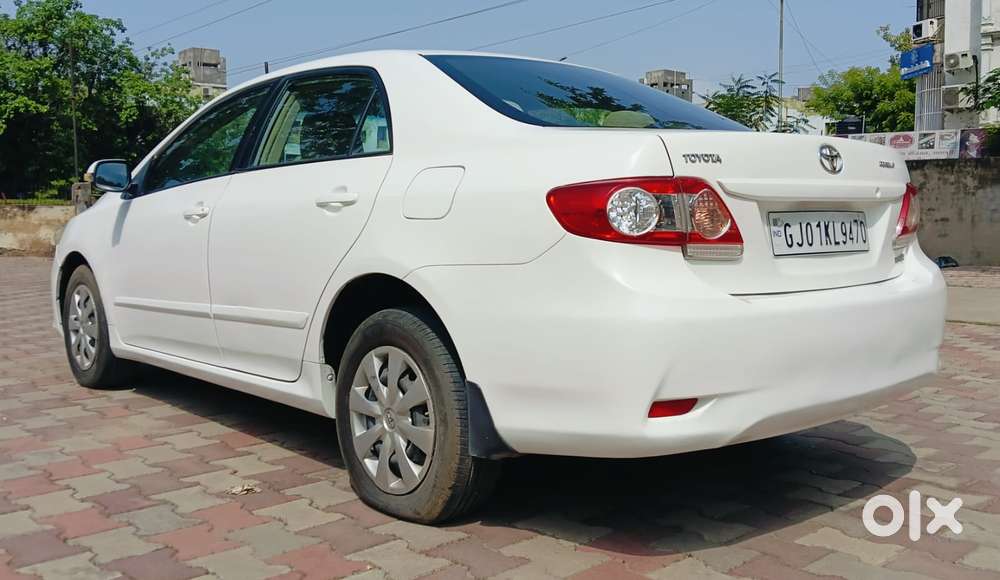 Toyota Corolla Altis 1.8 J, 2011, Petrol
