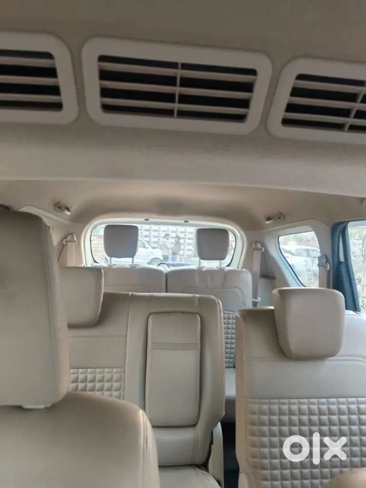 Maruti Suzuki Ertiga Zxi 2024 Cng अभी कंपनी में सर्विस और बीमा करवाया