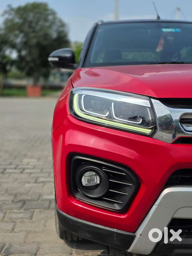 Maruti Suzuki Vitara Brezza Zxi + At, 2022, Petrol