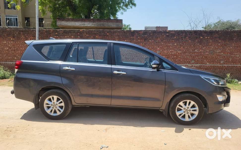 Toyota Innova Crysta 2.4 V, 2017, Diesel