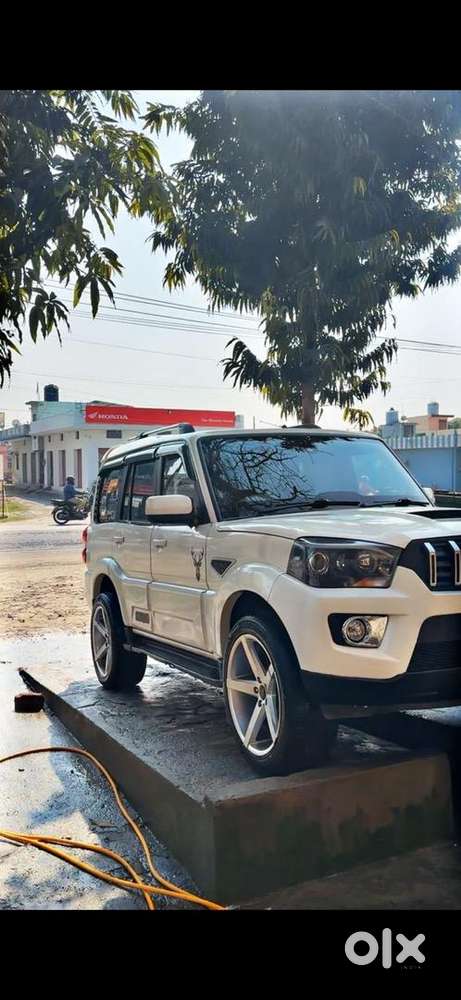 Mahindra Scorpio 2013 Diesel Well Maintained