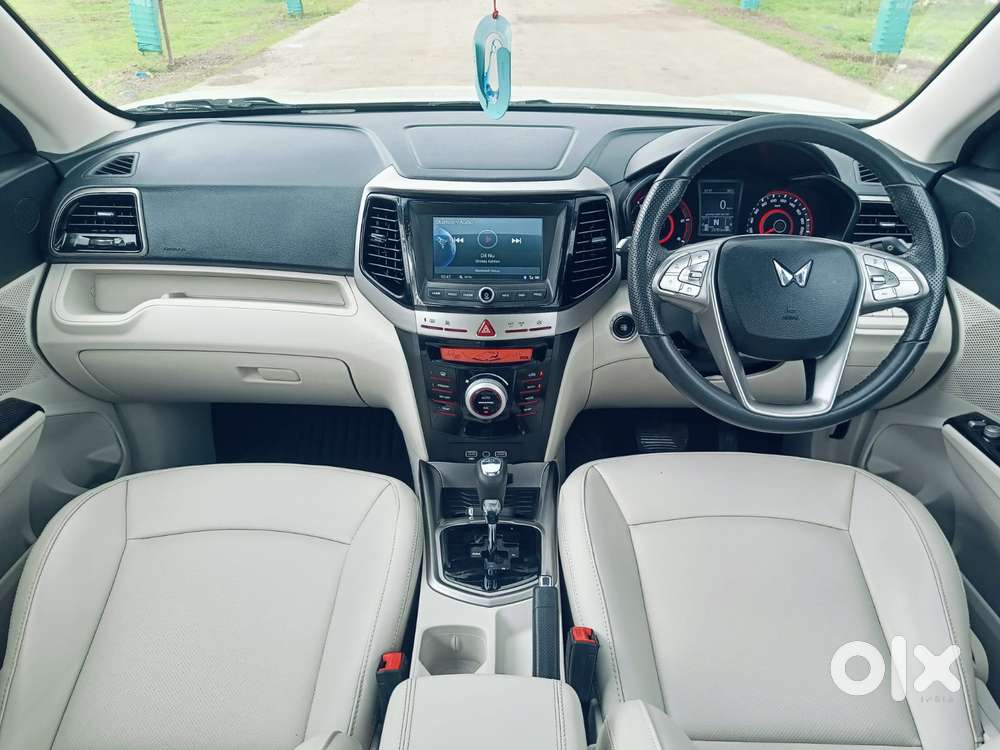 Mahindra Xuv300 W8 Amt Diesel, 2023, Diesel