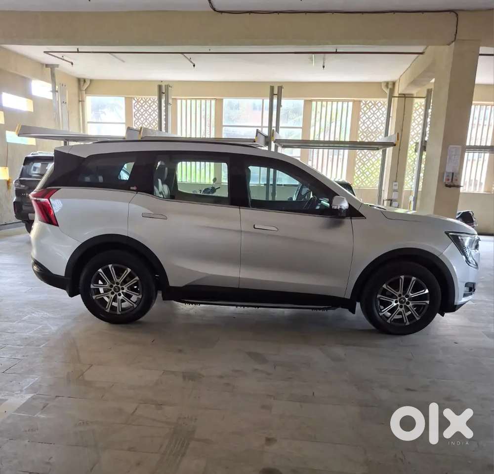 Mahindra Xuv700 Ax7 2023