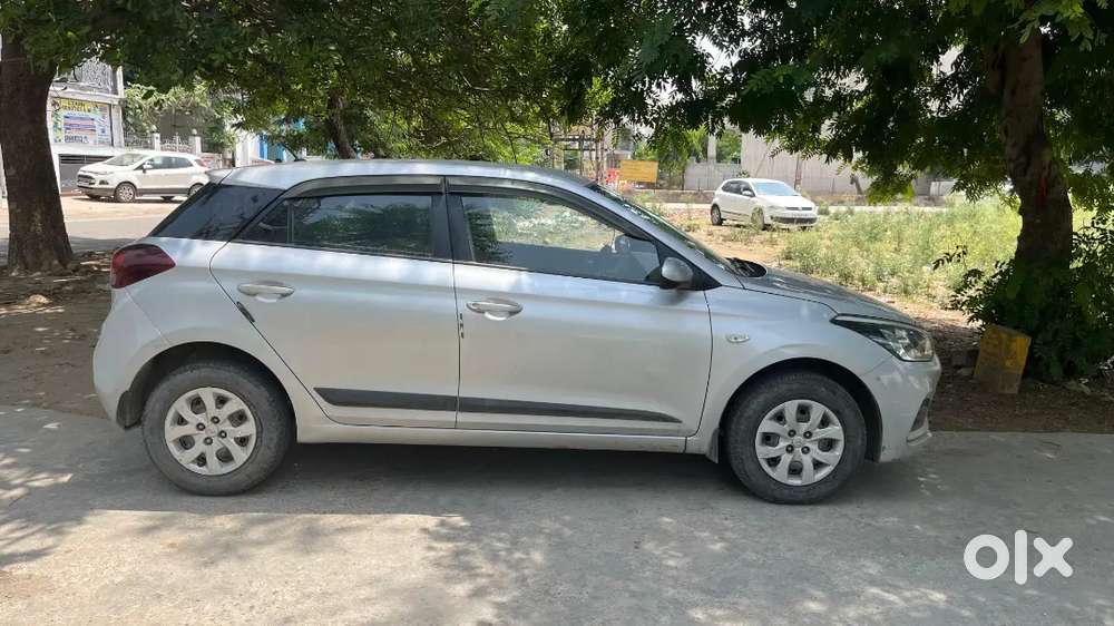 Single Handed Car With No Issue