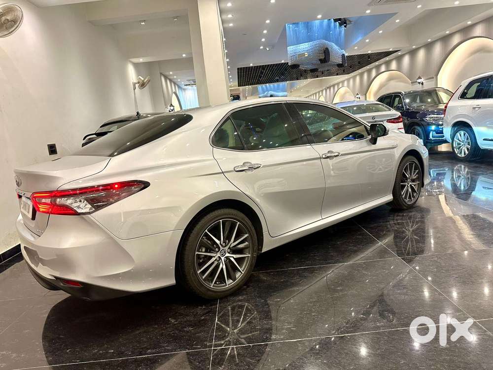 Toyota Camry Hybrid, 2024, Petrol
