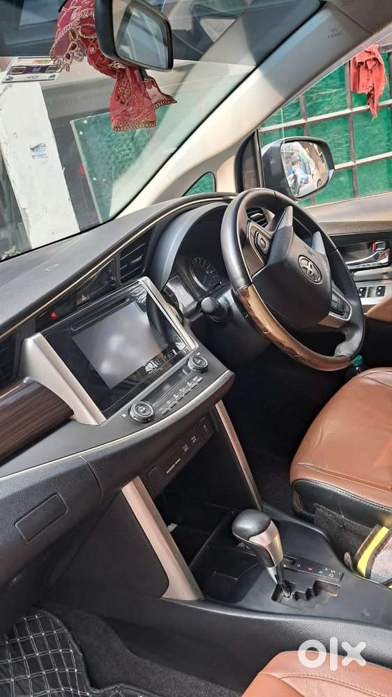 Toyota Innova Crysta Touring Sport 2.7 At, 2016, Petrol