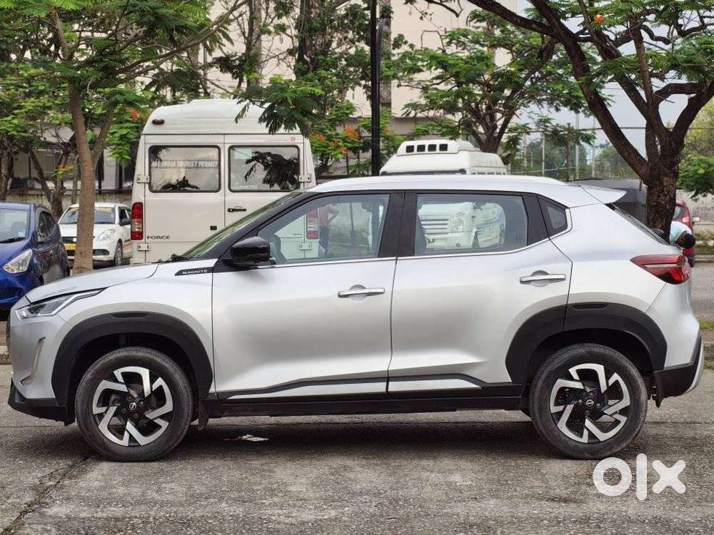 Nissan Magnite 1.0 Xv Premium, 2021, Petrol