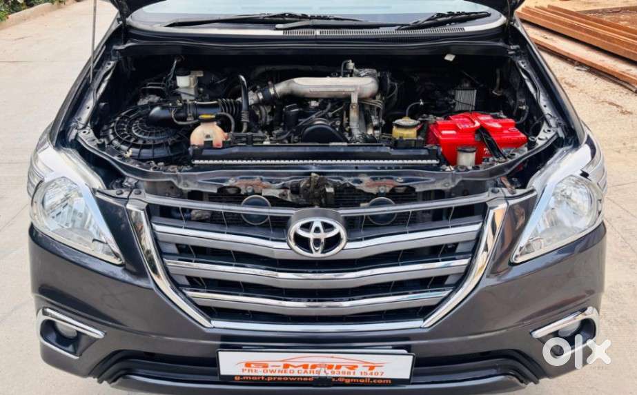 Toyota Innova 2.5 Vx 8 Seater Bs Iv, 2015, Diesel