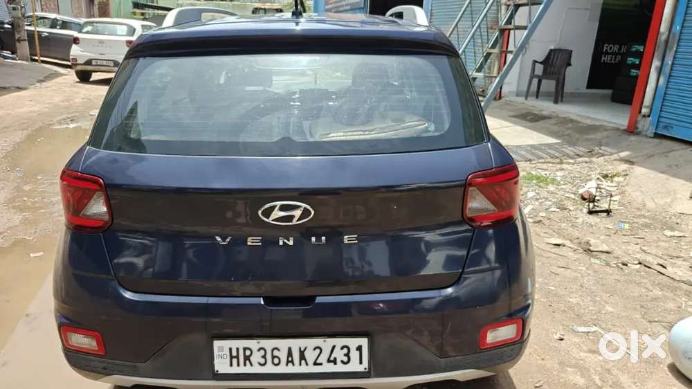 Hyundai Venue 2021, Cng & Hybrids, 70000 Km Driven,well Maintained