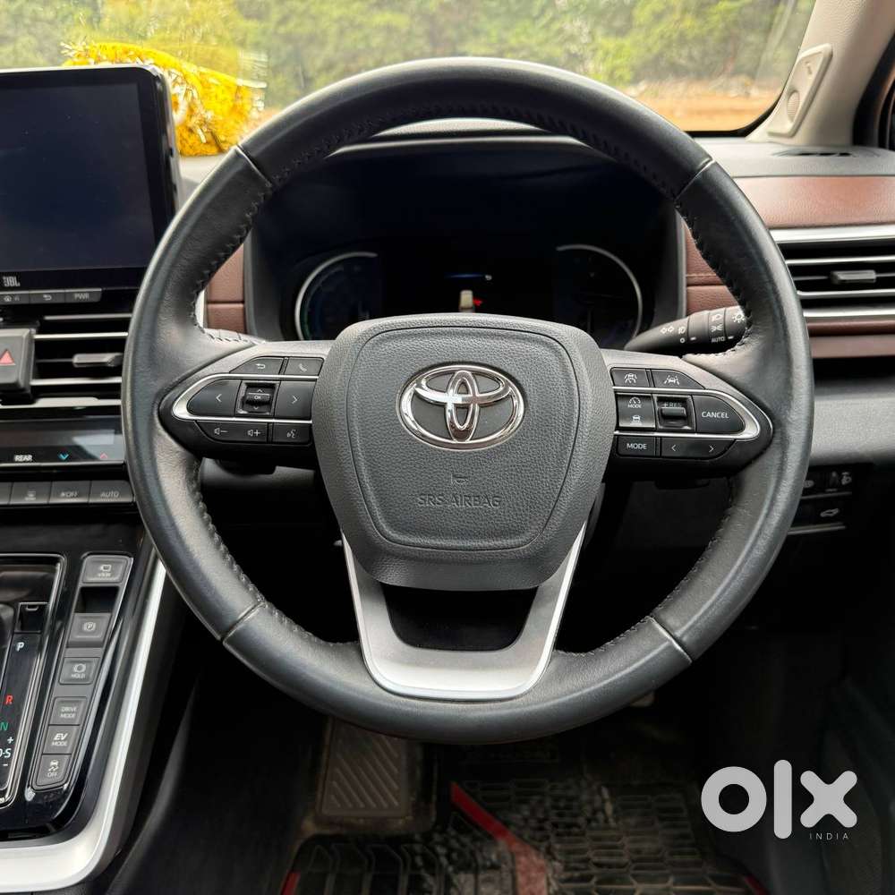 Toyota Innova Hycross 2.0 Zx (o) Hybrid 7 Str, 2024, Petrol