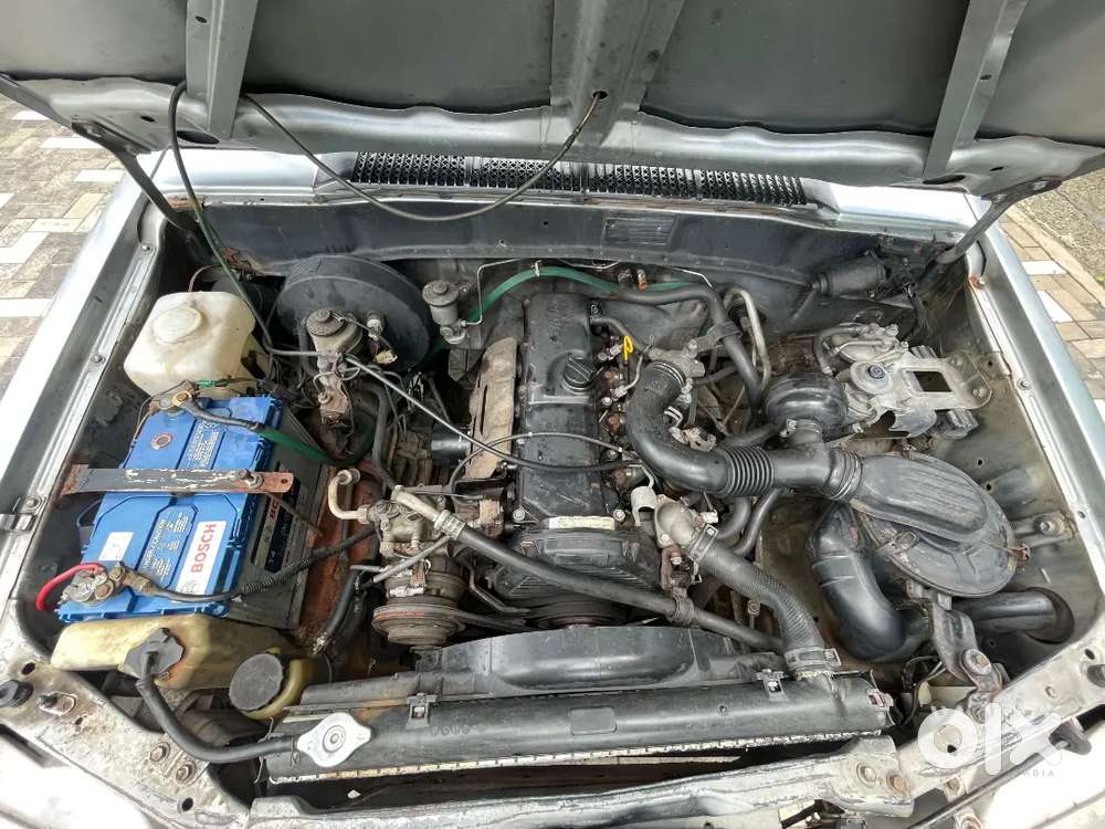 Toyota Qualis 2002 Diesel Well Maintained