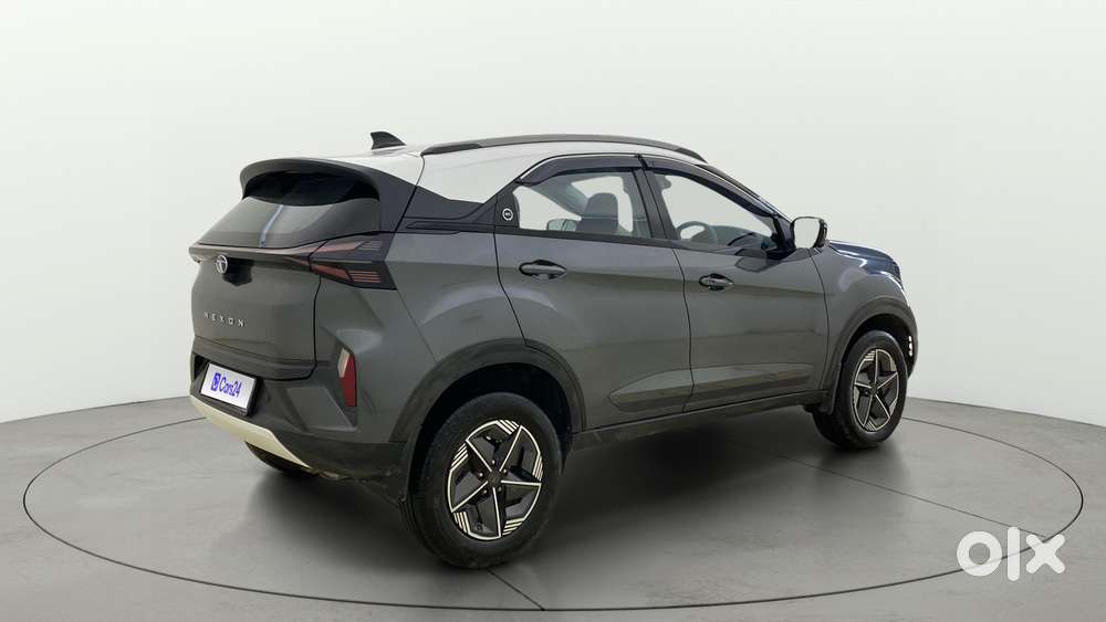 Tata Nexon Creative Plus 1.2 Revotron Petrol 6 Mt, 2023, Petrol