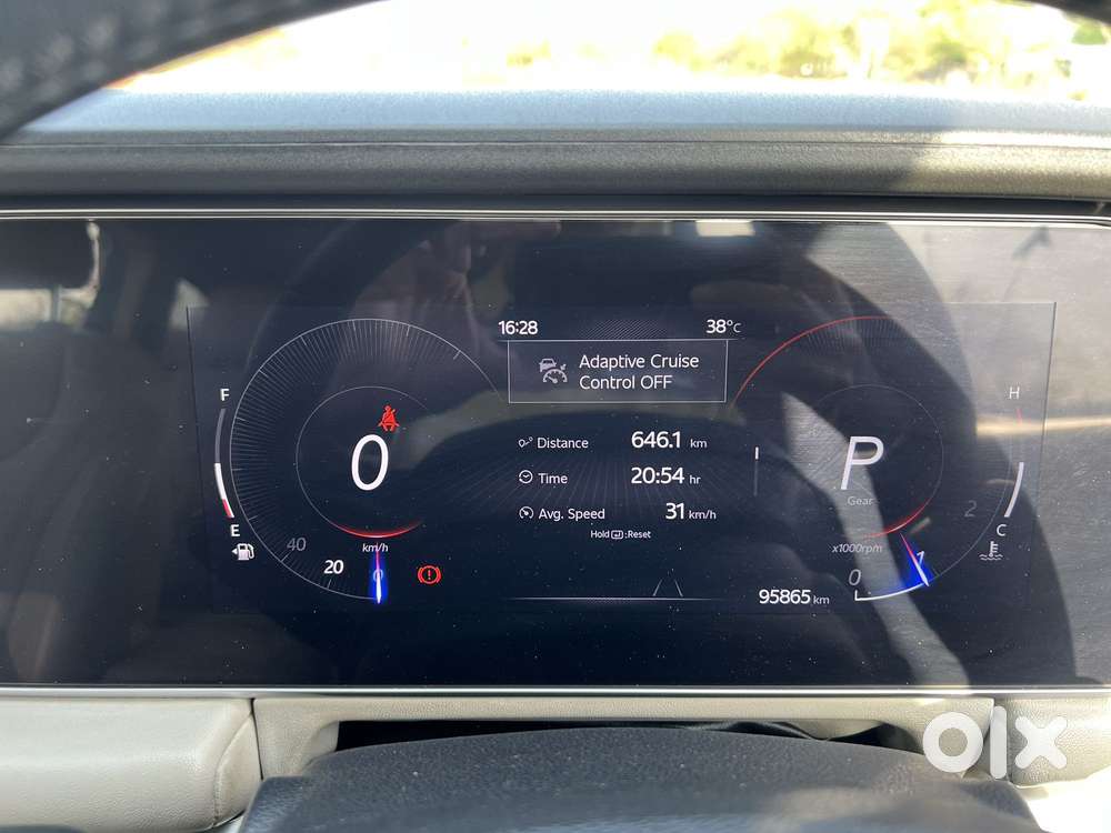 Mahindra Xuv700 2.2 Ax 7 Diesel At Luxury Pack Str Awd, 2022, Diesel