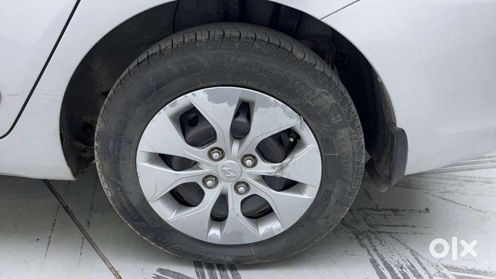 Hyundai Aura [2023-ongoing] 1.2 S Petrol Manual, 2016, Petrol