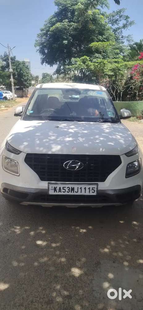 Hyundai Venue 1.2 E 2022 Manual