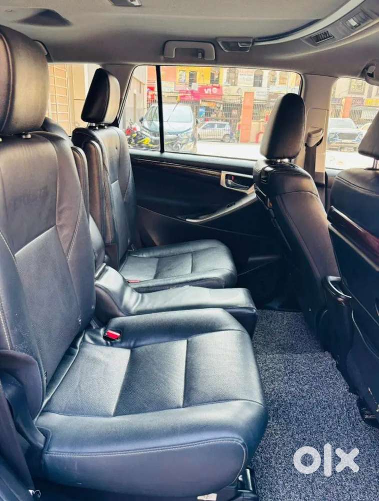 Innova Crysta Z Variunt Top Model