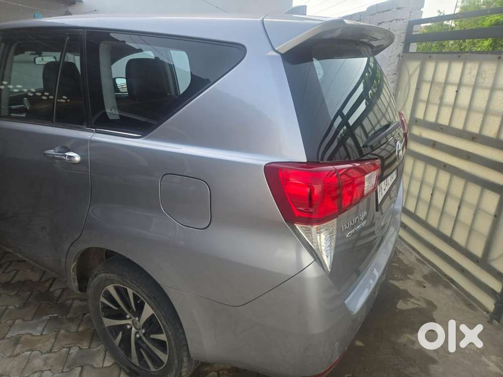 Toyota Innova Crysta 2024