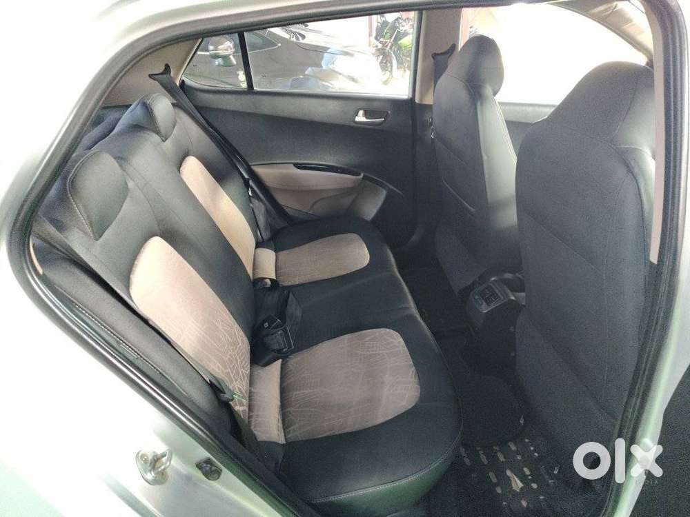 Hyundai Grand I10 Sportz, 2016, Petrol