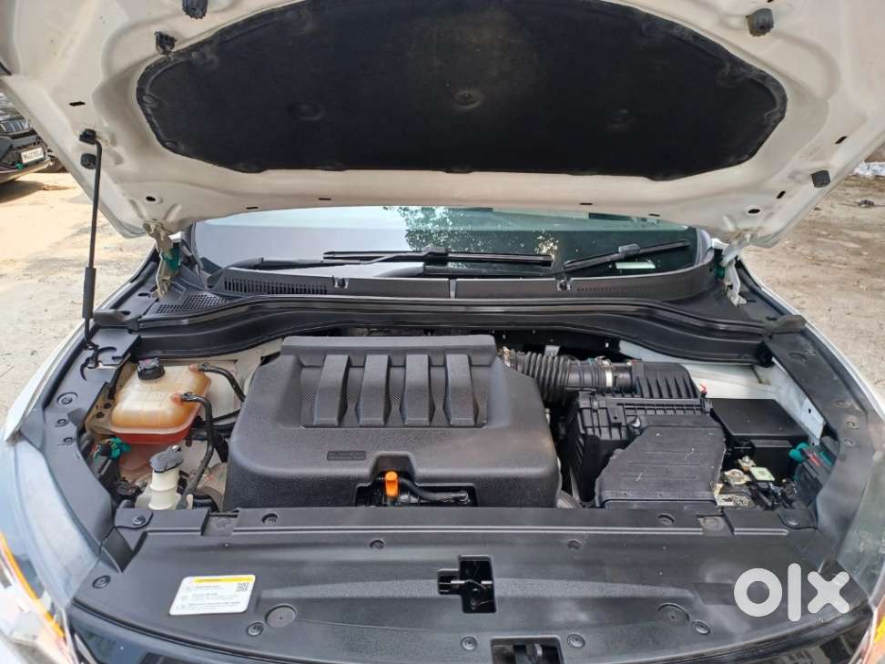 Mahindra Xuv700 2.0 Ax 7 Petrol At Luxury Pack Str, 2024, Petrol
