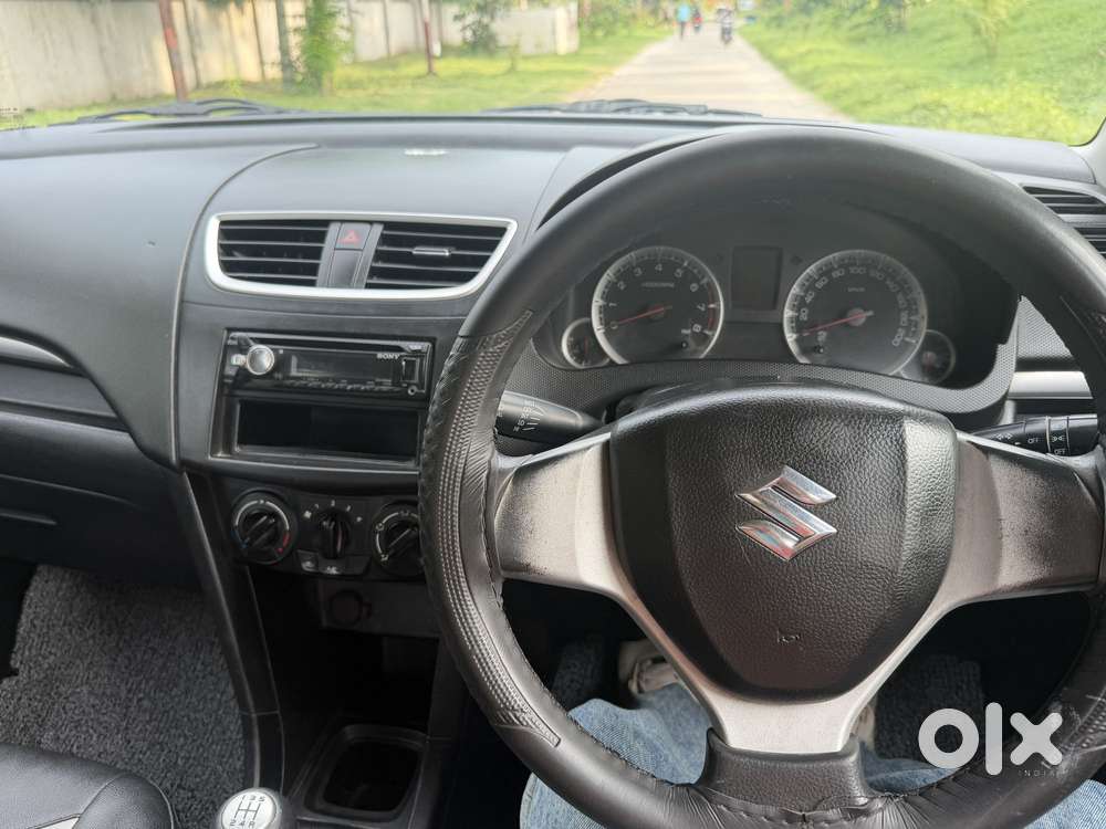 Maruti Suzuki Swift Vxi Optional, 2014, Petrol