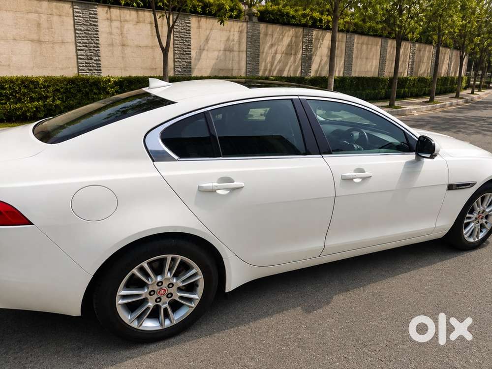 Jaguar Xe Petrol 2016