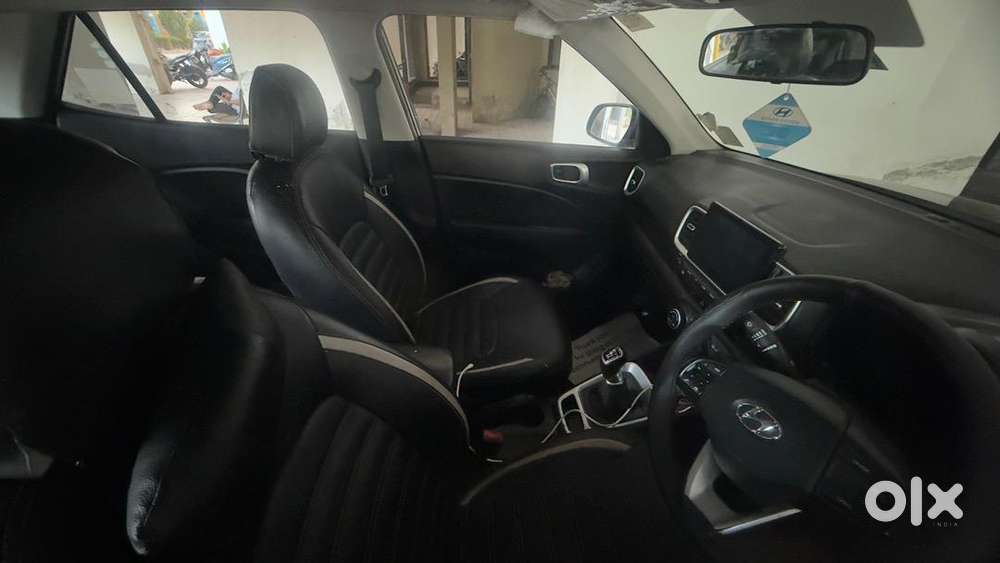 Hyundai Venue 2021 Diesel Well Maintained