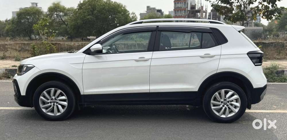 Volkswagen Taigun 1.0 Tsi Highline At, 2022, Petrol