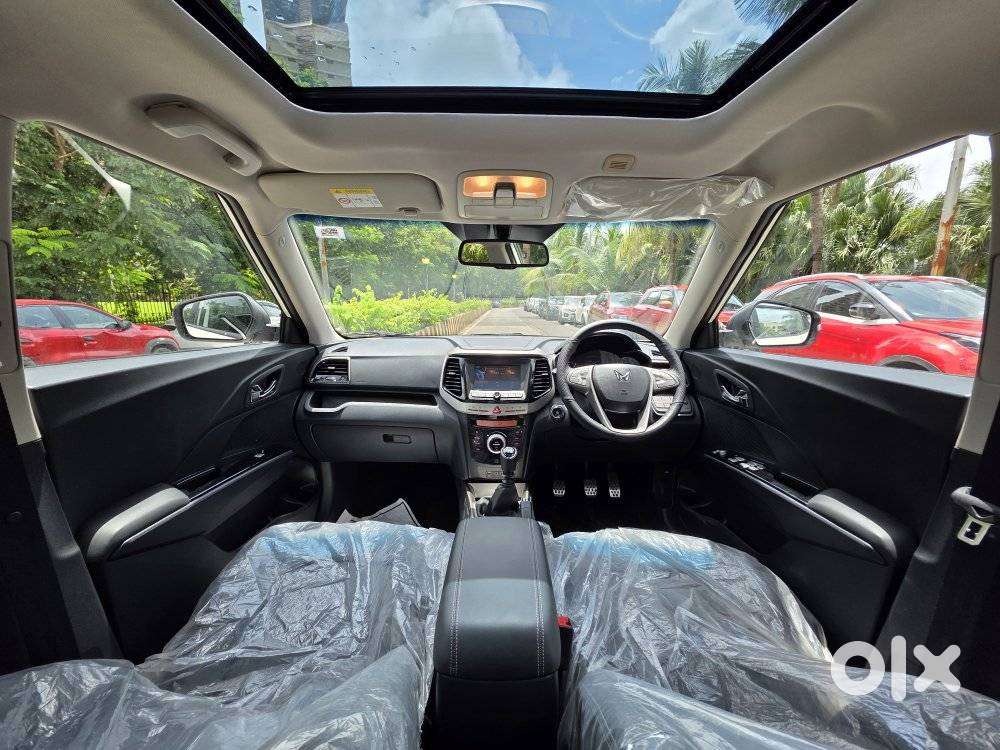Mahindra Xuv300 W8 Option, 2023, Petrol