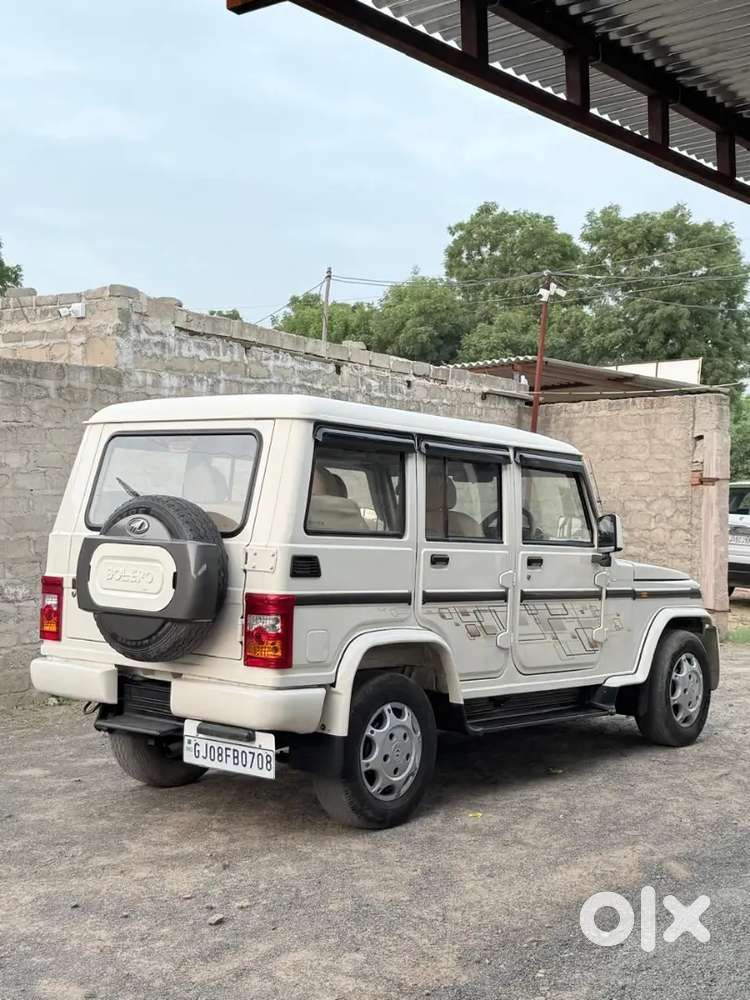 Mahindra Bolero 2016 कार