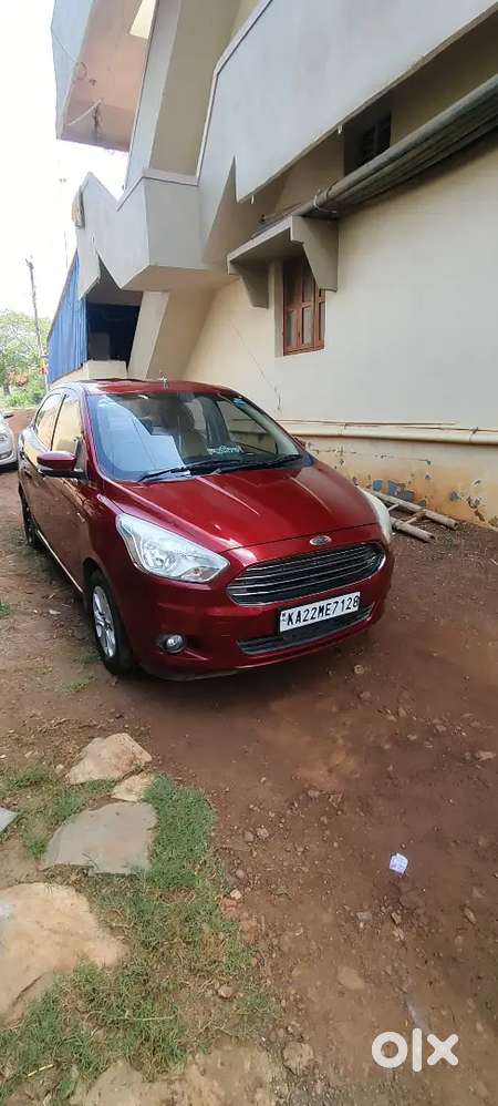 Ford Aspire Titanium Blu 2015