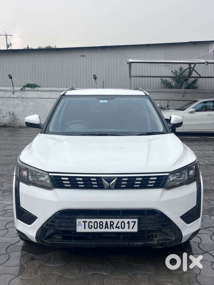 Mahindra Xuv300 W6, 2023, Petrol