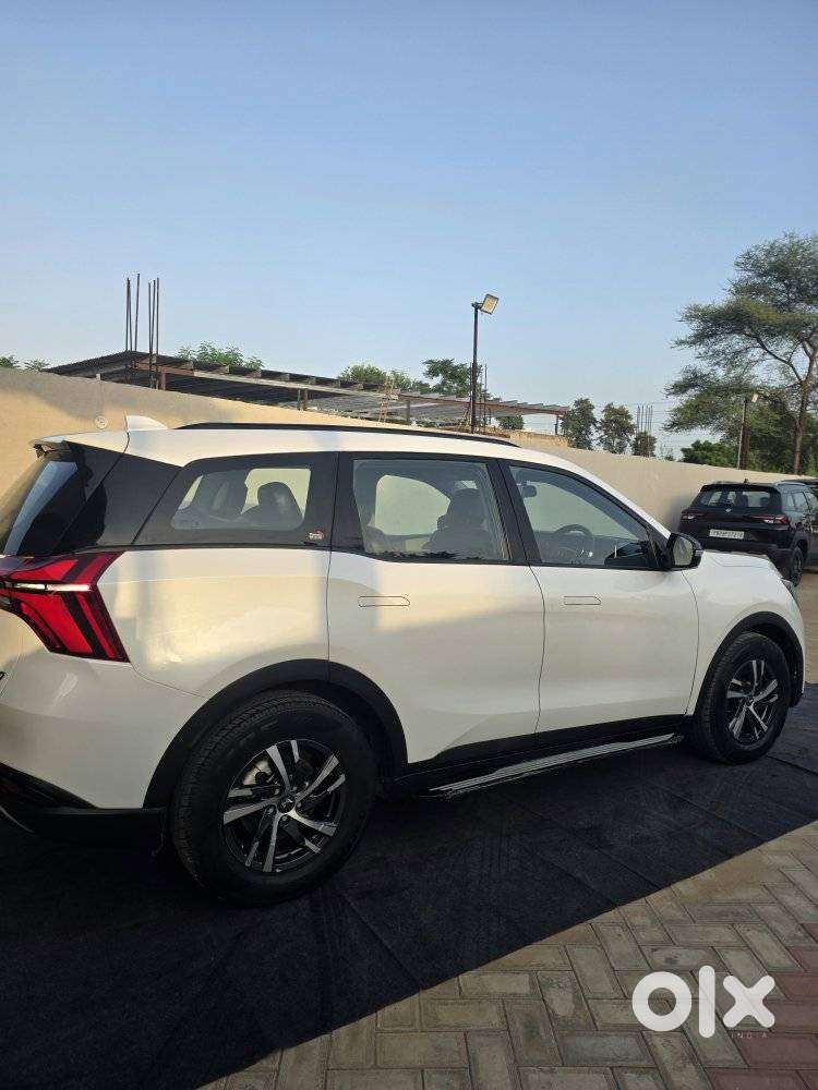 Mahindra Xuv700 2.2 Ax 5 Diesel At 7 Str, 2022, Diesel