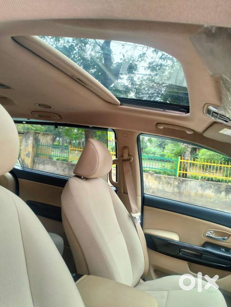 Kia Carnival Premium, 2020, Diesel