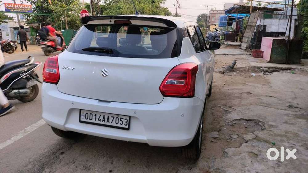 Maruti Suzuki Swift Zxi Plus, 2022, Petrol