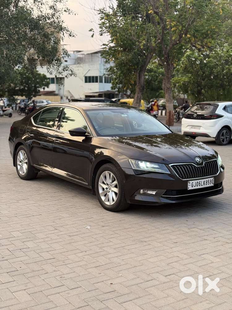 Skoda Superb 2.0 Tsi At L&k, 2018, Petrol