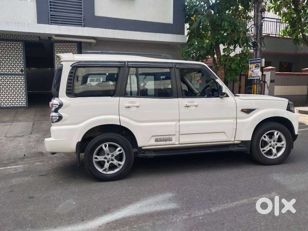 Mahindra Scorpio S10, 2015, Diesel