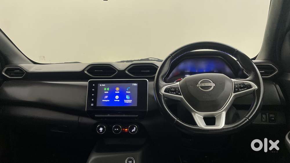 Nissan Magnite 1.0 Xv Premium, 2021, Petrol