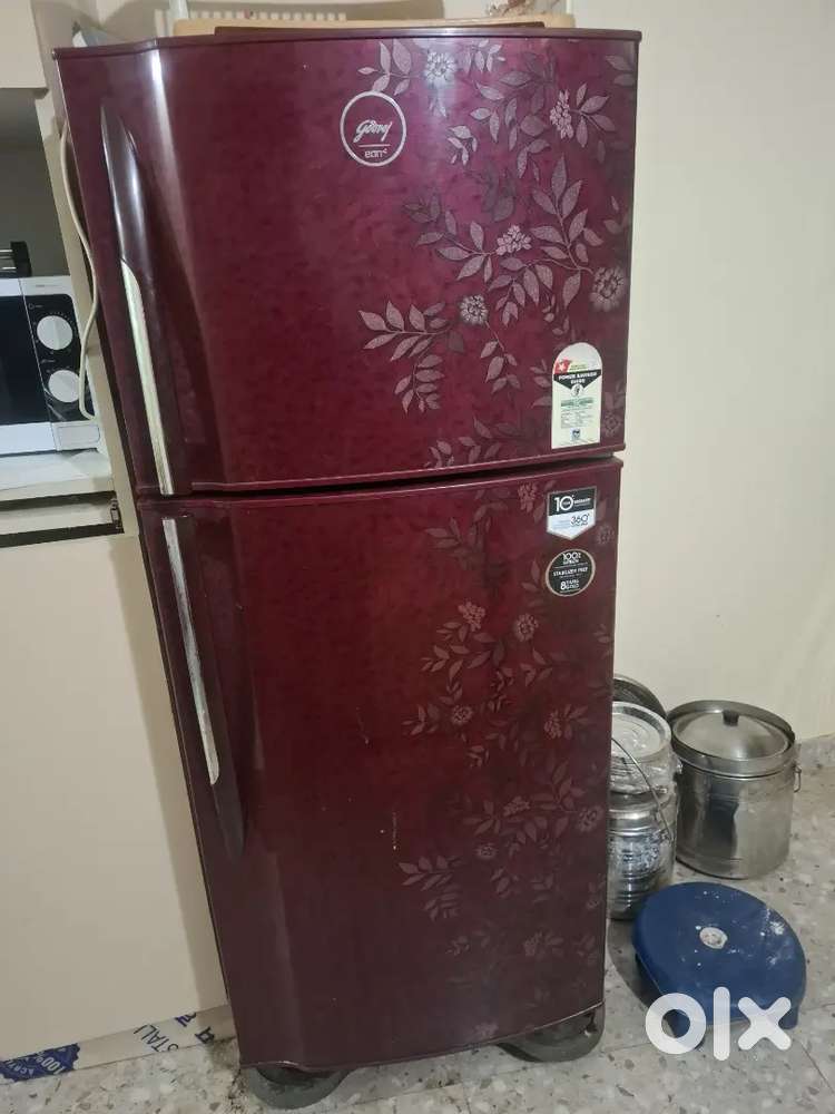 Godrej RT Eon 240