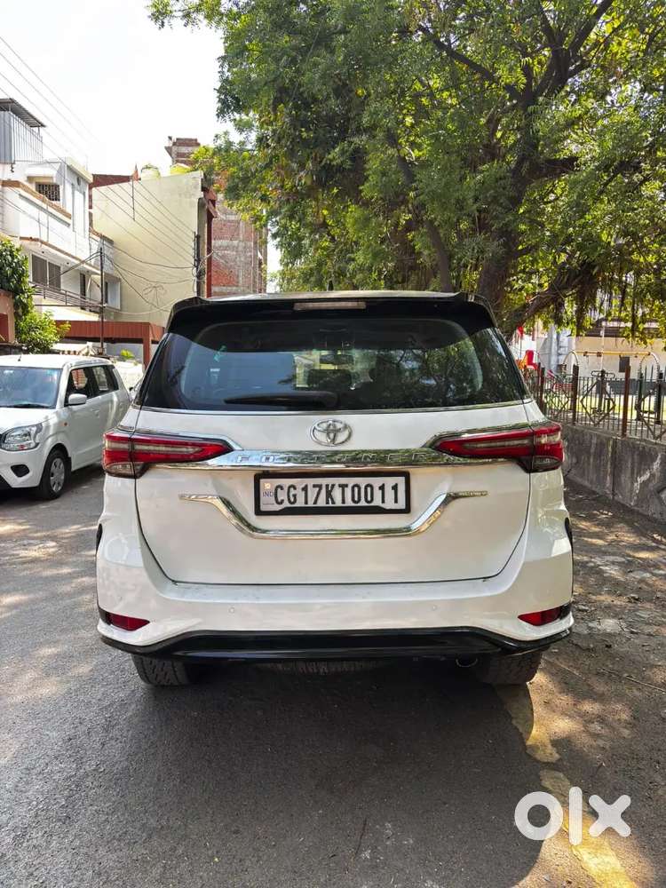 Toyota Fortuner Legender 2022