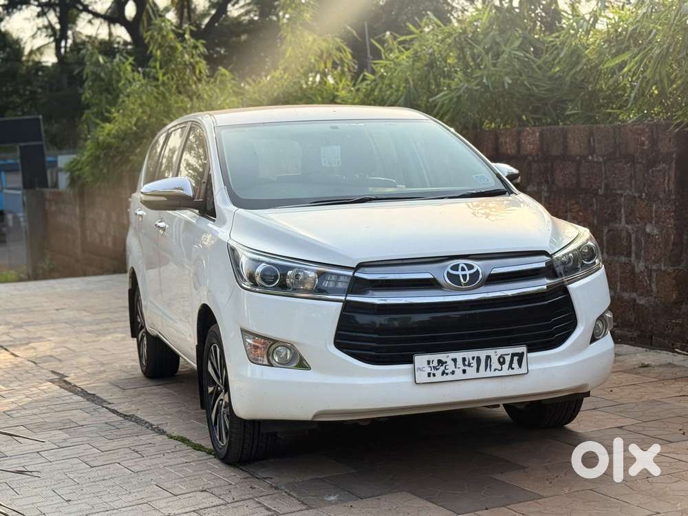 Toyota Innova Crysta 2.8z Automatic, 2016, Diesel