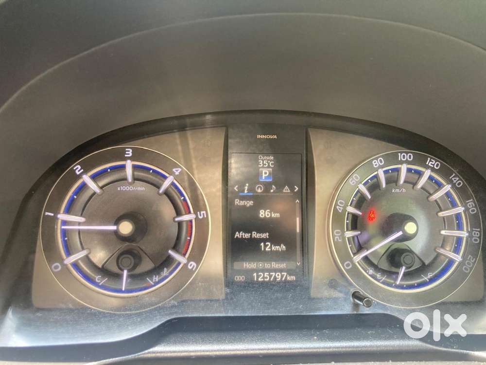 Toyota Innova Crysta 2.8 Zx At, 2016, Diesel