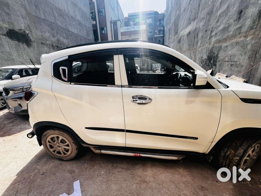 Mahindra Kuv 100 2016 Variant