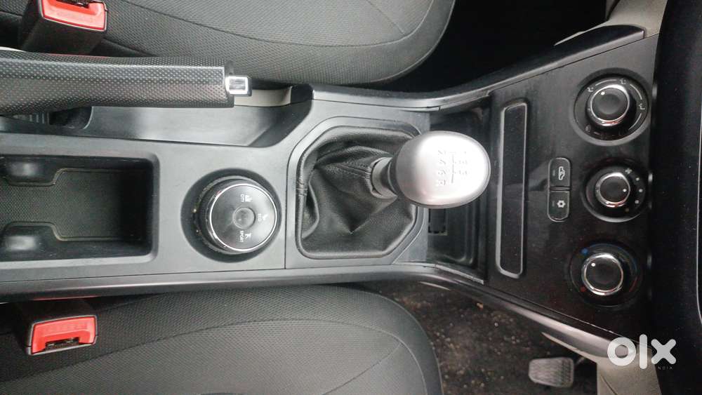 Tata Nexon 1.2 Revotron Xe, 2018, Petrol