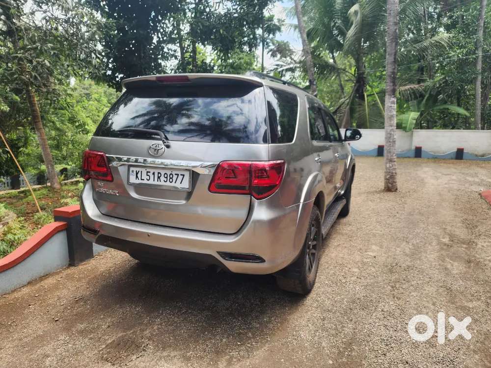Toyota Fortuner 2012