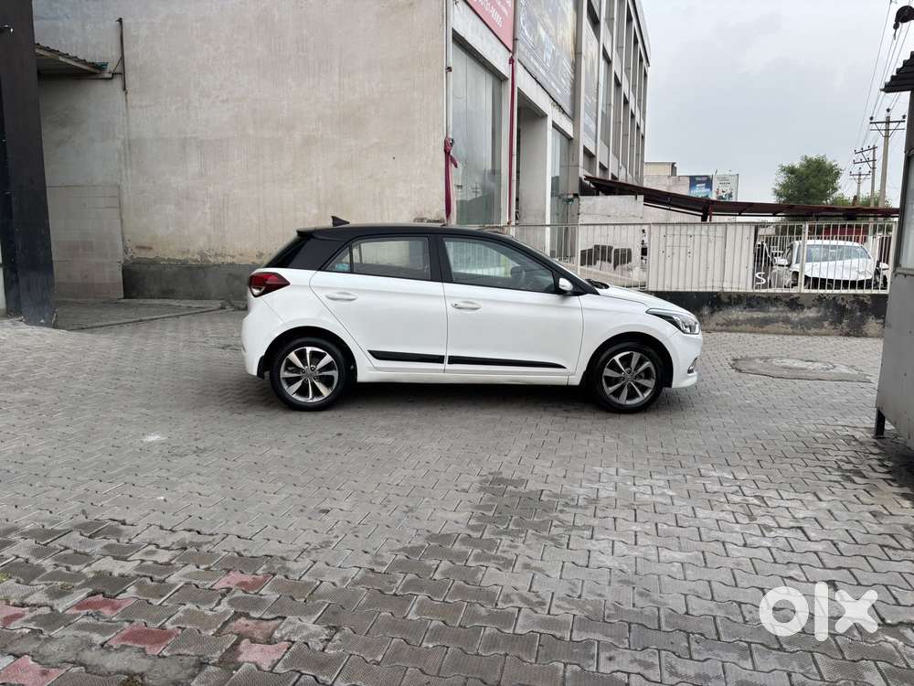 Hyundai I20 Petrol Asta Dual Tone, 2017, Petrol