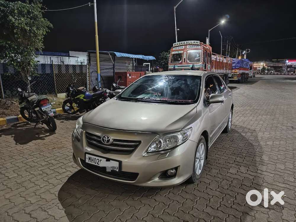 Toyota Corolla Altis 2011 Petrol Well Maintained
