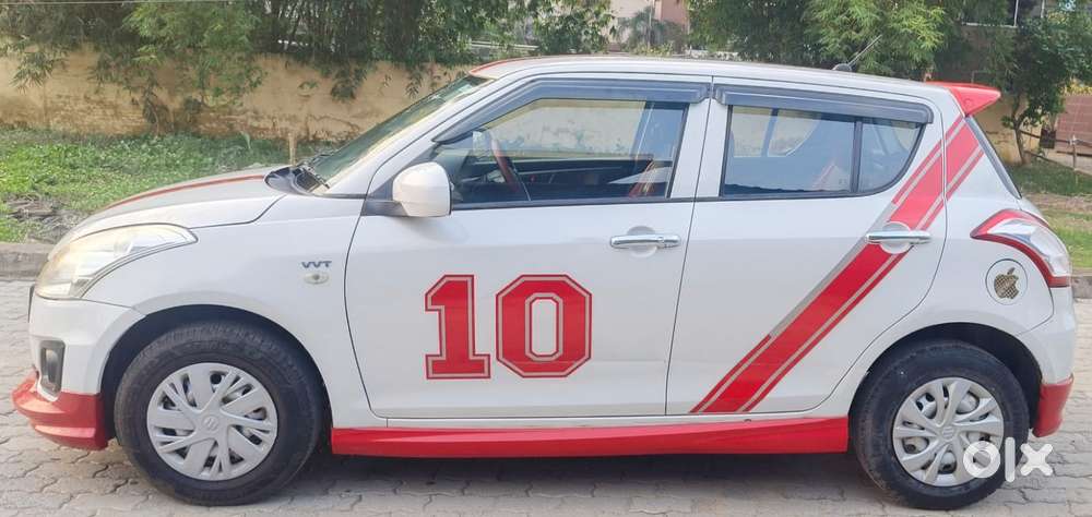 Maruti Suzuki Swift Vxi + Manual, 2017, Petrol